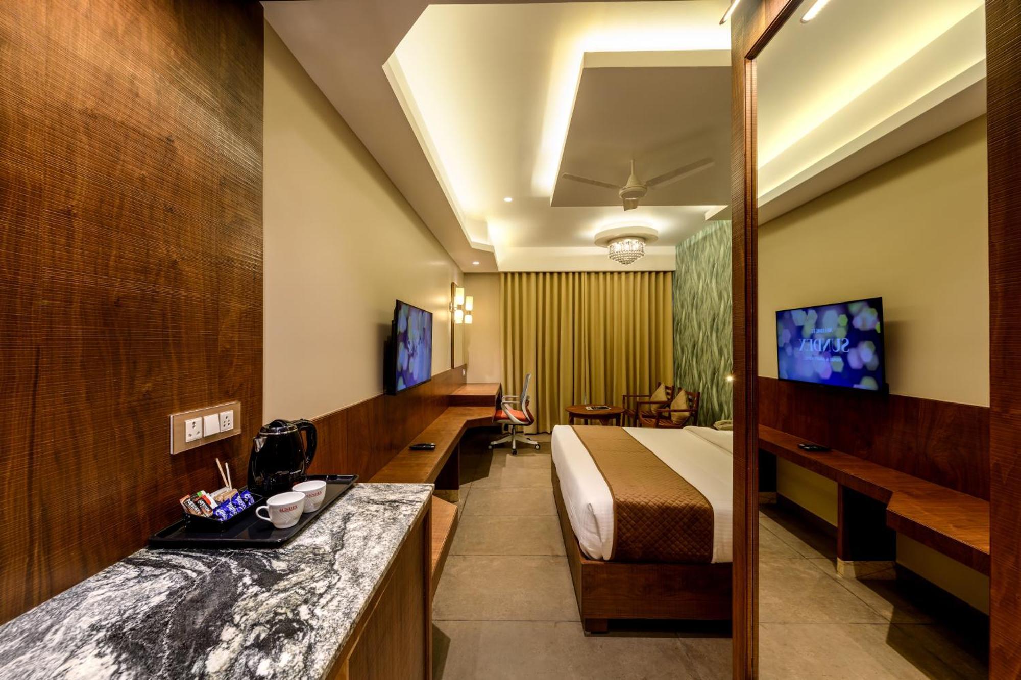 Sundex Hotel Thanjavur Exterior foto