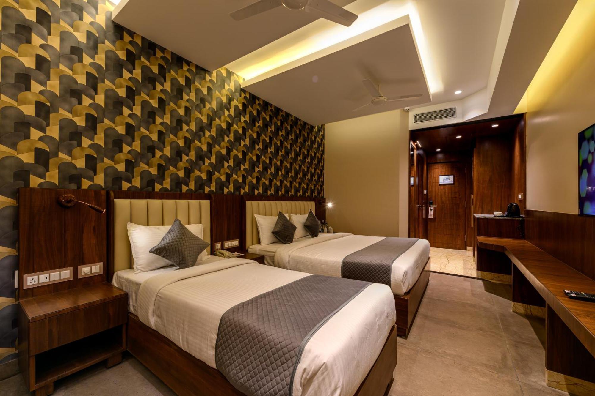 Sundex Hotel Thanjavur Exterior foto