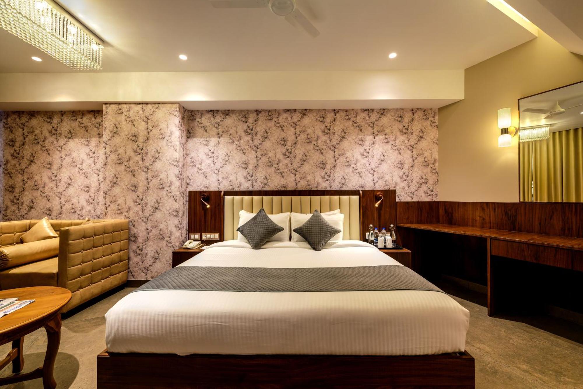 Sundex Hotel Thanjavur Exterior foto